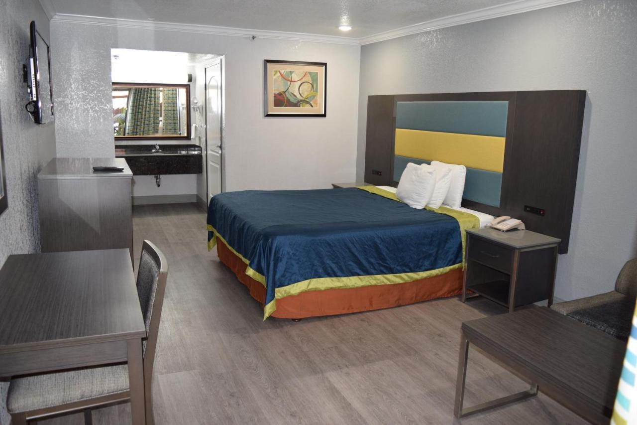 Budget Inn Ла Пуенте Екстериор снимка