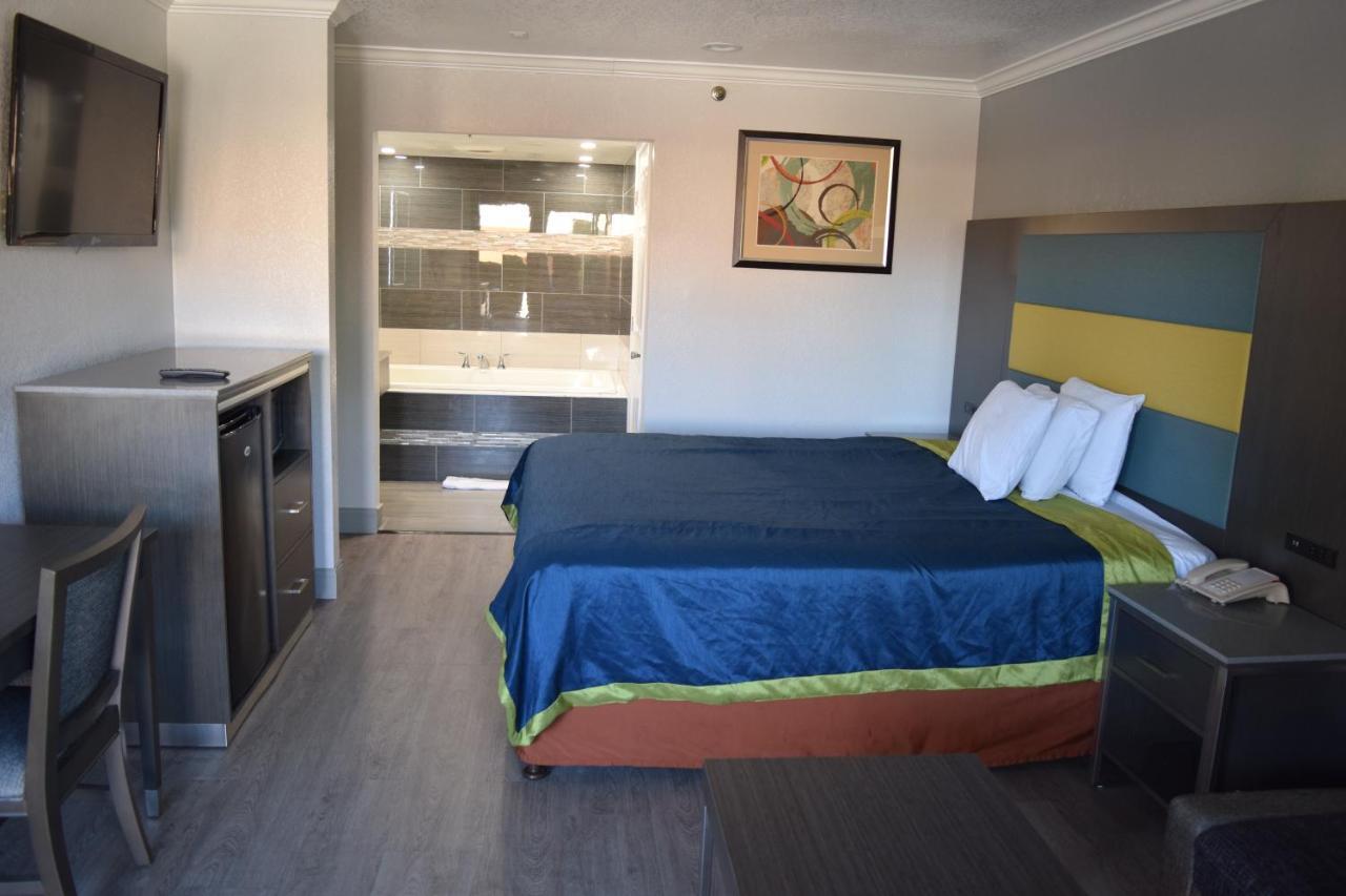 Budget Inn Ла Пуенте Екстериор снимка