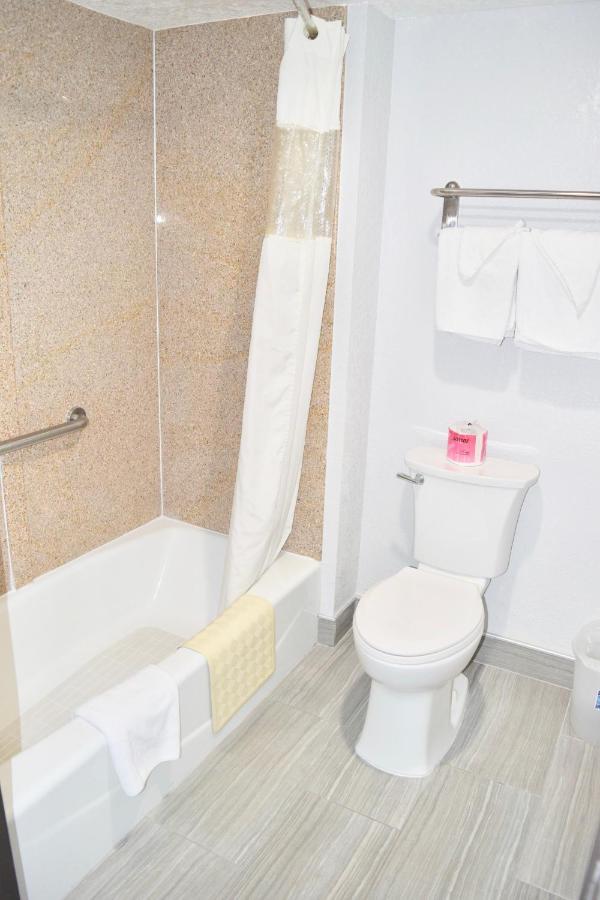 Budget Inn Ла Пуенте Екстериор снимка