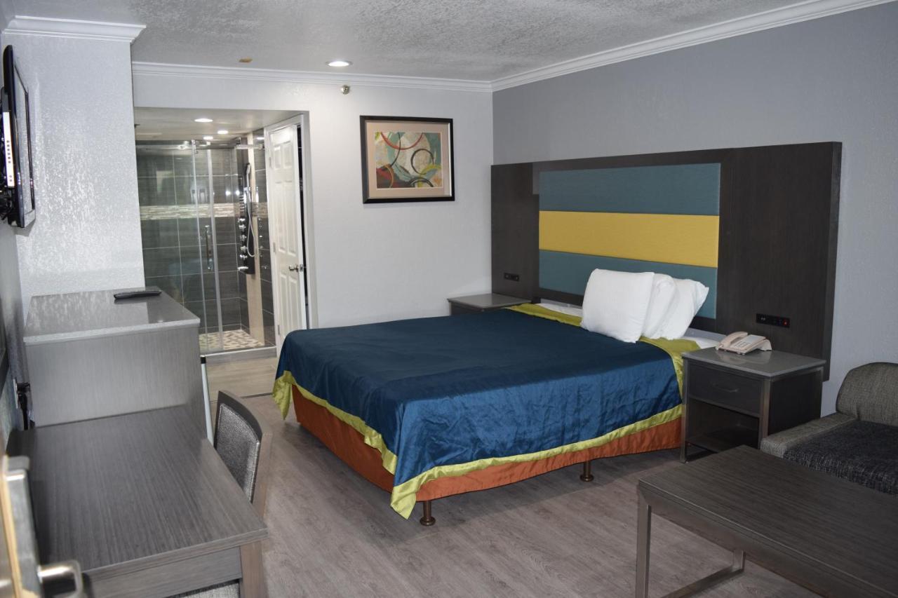 Budget Inn Ла Пуенте Екстериор снимка