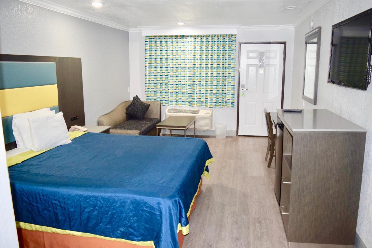 Budget Inn Ла Пуенте Екстериор снимка